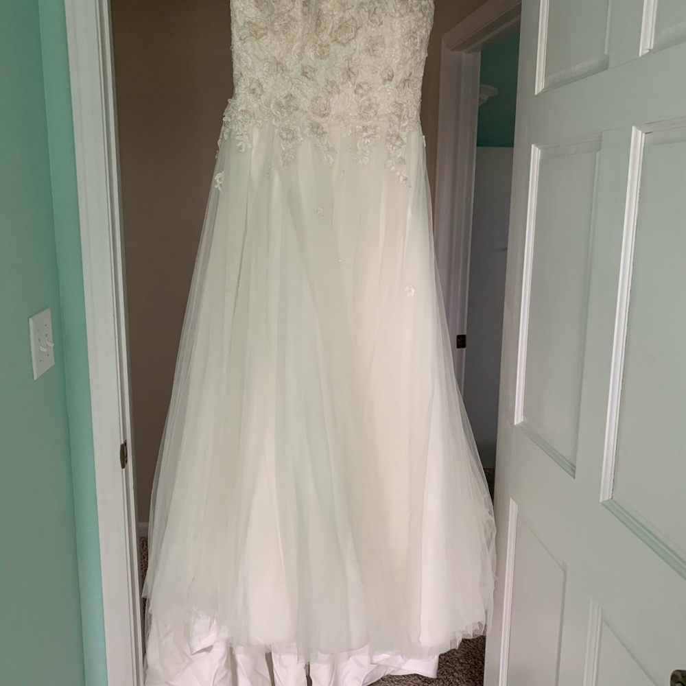Like new wedding dress